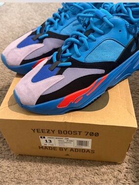 Adidas Yeezy Boost 700 Hi-Res Blue (HP6674) - Men's Size 13 w/ box like new